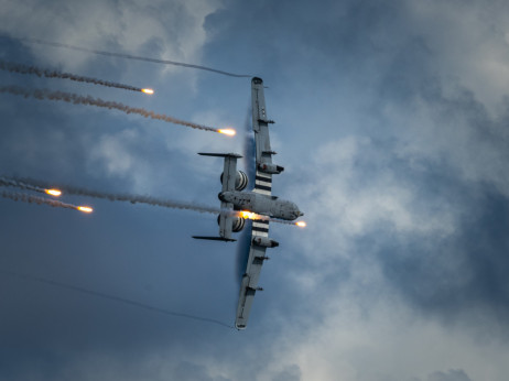 ZDA poskušajo Hormuško ožino odpreti s silovito ognjeno močjo