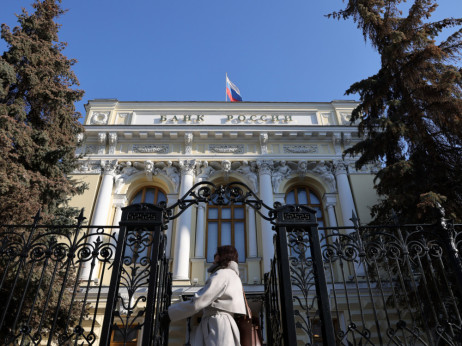 Rusija znižala ključno obrestno mero in opozarja na vpliv iranske vojne