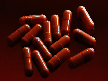 Prihodnost moške kontracepcije bi bile lahko tablete, geli in vsadki