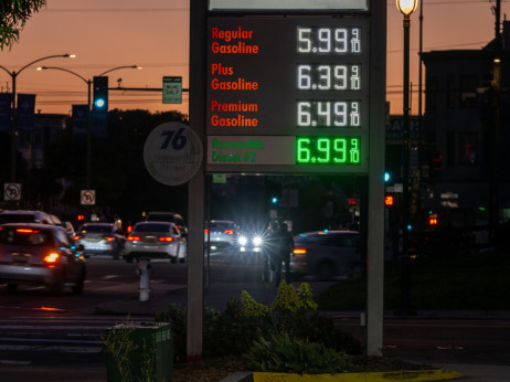 Trump spodbuja k pogajanjem, ZDA snujejo 15-točkovni načrt za konec vojne