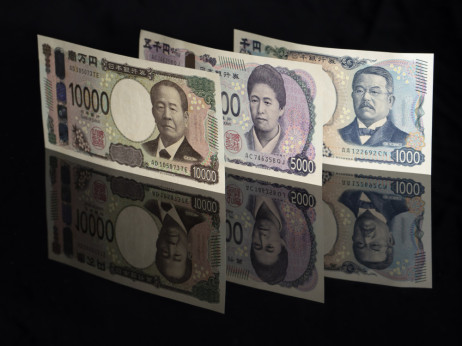 Zakaj je japonski jen tako šibek in ali bodo oblasti posredovale?