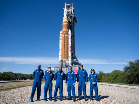 Misija Artemis II: Bo 90-milijardni povratek človeštva k Luni uspešen?