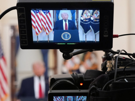 Trump napovedal nove hude napade na Iran, trgi so se že odzvali