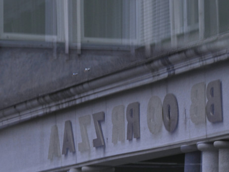 Indeks SBITOP premaguje globalne konkurente; a kako hitro ga lahko zamaje en posel?