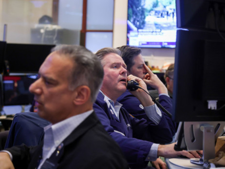 Wall Street ujet v eno redkih in nevarnih faz - kakšen je bolj črn scenarij?