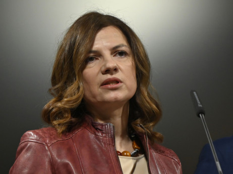 Sonja Šmuc: Slovenija ima podlago za odboj, ustvariti moramo še prave pogoje