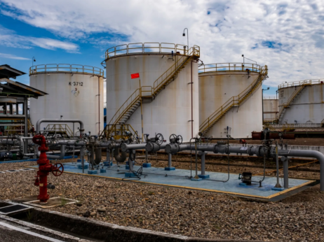 Pad cijena nafte se produbljuje nakon što je iranski minister izjavio da je Hormuški tjesnac otvoren