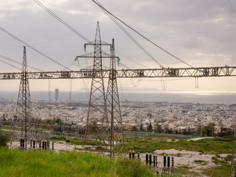 EU bo priporočila znižanje energetskih davkov za blažitev rasti cen nafte in plina