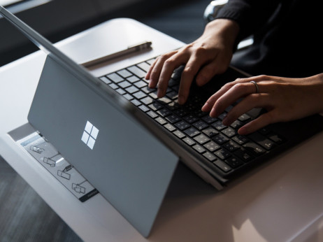 Microsoft v močno zvišanje cen naprav Surface - to je razlog