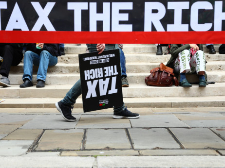 Davki na premoženje so usmerjeni proti bogatim, a pogosto zgrešijo cilj