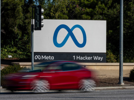 Rezi zaradi umetne inteligence ogrožajo 23 tisoč delovnih mest Mete in Microsofta