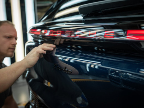 Zaposleni in šefi v Porscheju ostali brez nagrade