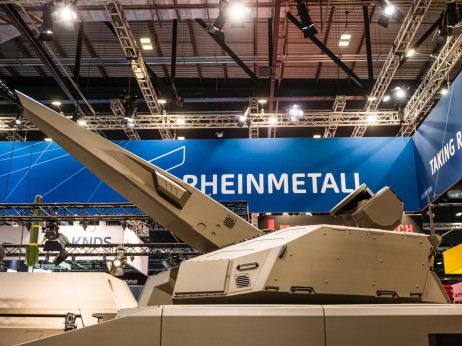 Rheinmetall zgrešil napovedi, prihodki se zamikajo v drugo četrtletje