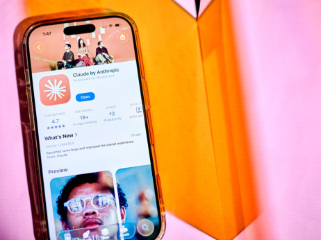 Applov iOS 27 bo odprl vrata AI tekmecem - kaj to pomeni za uporabnike?