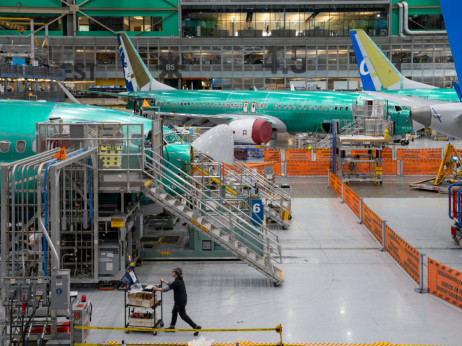 Regulator operaterjem 471 Boeing 737 Max letal naročil preglede zaradi morebitnih razpok