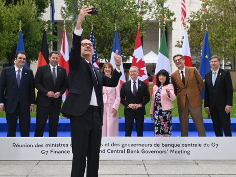 Obvezniški trgi kvarijo razpoloženje na srečanju G-7
