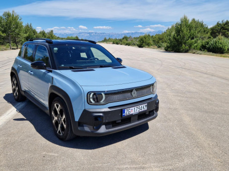 Test Renault 4 E-Tech - Još jedan dobro pogođeni retro šarmer