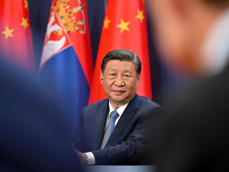 Vučić iz Pekinga: jekleni interesi, kitajske rakete in geopolitične igre