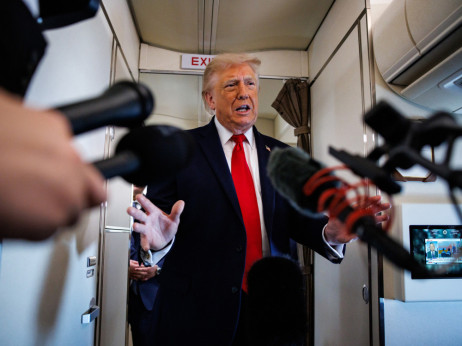 TOP 5 novic za začetek dneva: Trump pozval k deeskalaciji