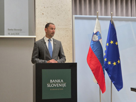 Guverner nezadovoljen z bankami – rade dvignejo obresti za posojila, ne pa za depozite