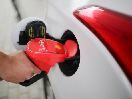 Gorivo se draži: bencin 1,674 evra, dizel 1,939 evra za liter