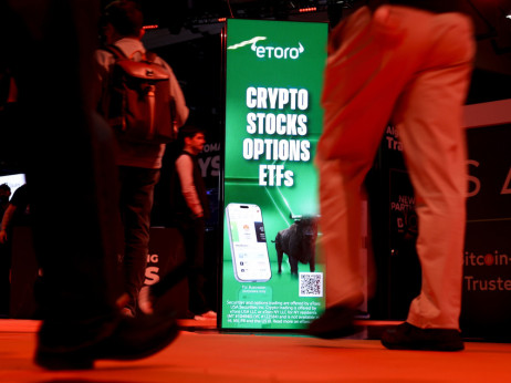 Bitcoin izgublja sijaj, v ospredje prihajajo AI, vesolje in JGB kovanci (mnenje)
