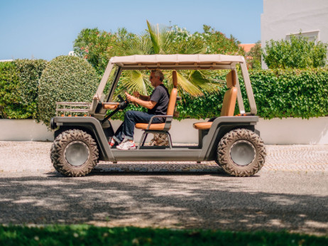 Nova luksuzna mobilnost: avtomobili za golf ne bodo nikoli več isti!