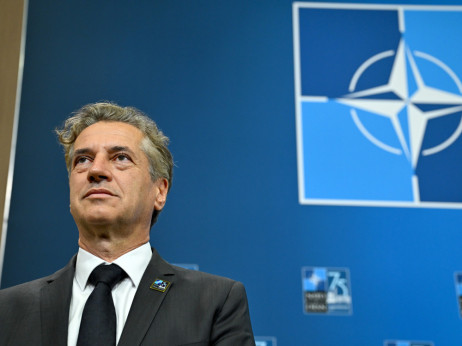 Slovenija edina članica Nata, ki ne bo dosegla cilja pri obrambnih izdatkih