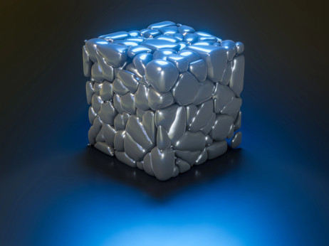 Kako je kovinska kocka brez prave uporabne vrednosti postala zbirateljski hit, vreden tudi do 150.000 dolarjev