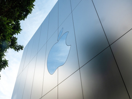 Ravs v Silicijevi dolini: Apple toži OpenAI zaradi kraje poslovnih skrivnosti