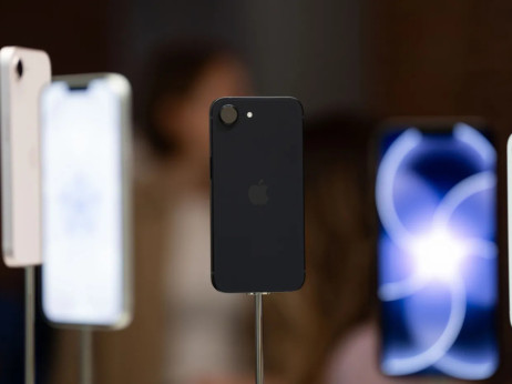 Applova tožba ogroža načrte OpenAI, da konkurira iPhonu
