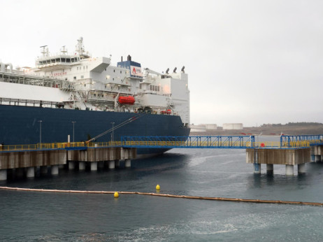 Top 5 novic za začetek dneva: Dobave LNG skozi Hormuz okrevajo