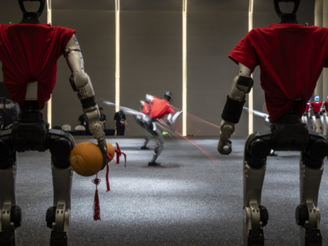 Kitajska v svet pošilja humanoidne robote - kaj bodo počeli
