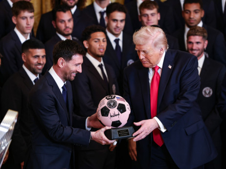 E-pismo: Ne joči za Trumpom, Argentina