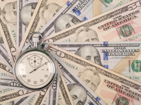 Dolar izgublja moč: se spreminja svetovni valutni red?