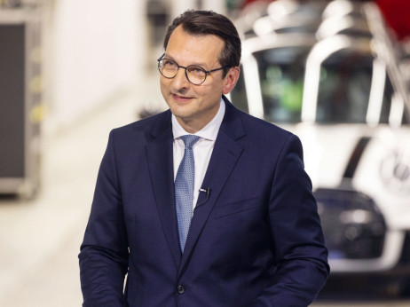 Šef BMW: Cene nekaterih kitajskih avtomobilov v Evropi nimajo ekonomske logike