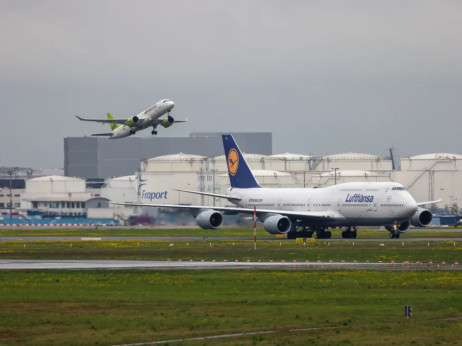 Rast potnikov na Brniku, Fraport poročal o upadu dobička