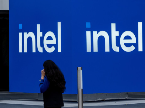 Intel jezdi na bogatem valu povpraševanja po AI