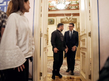 Ruski hibridni napadi se krepijo, Evropa ostaja brez jasnega odgovora