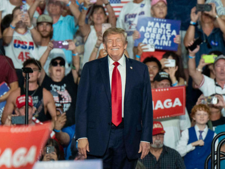 Trumpovo sporočilo Američanom: izvolite republikance in prejeli boste 5.000 dolarjev