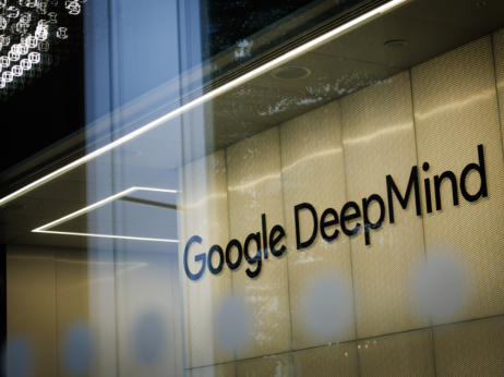 Zaposleni pri Google DeepMindu ob odhodu opozoril: Umetna inteligenca bi lahko "pobila vse"
