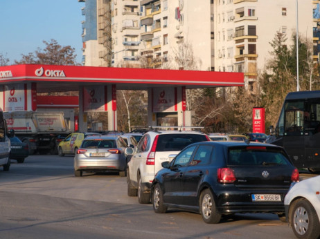 Горивата од полноќ по 100 денари за литар