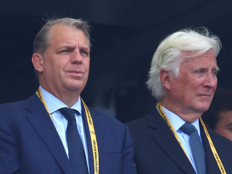 Direktor in predsednik Chelseaja po sporu svoj delež prodajata družbi Clearlake