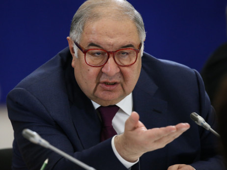 EU ohranila sankcije proti Moskvi, dva oligarha med izjemami