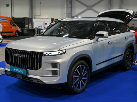 "Temu Range Rover" znova najbolje prodajani avtomobil v Veliki Britaniji
