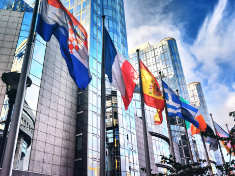 EU bo okrepila možnosti za omejevanje uvoza iz Kitajske v trgovinskem sporu