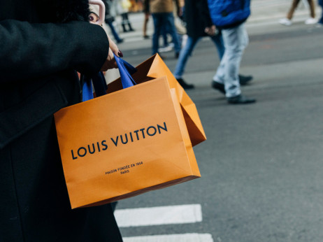 Težave velikana LVMH so slab znak za luksuzno industrijo