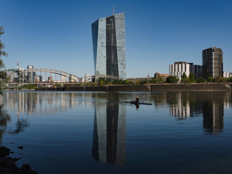 ECB se nagiba k decembrskemu zvišanju obrestnih mer