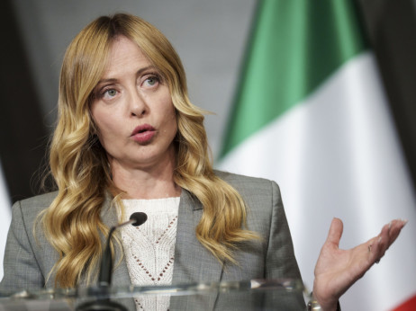 Meloni se leta 2027 ne bo povezala z italijansko skrajno desnico