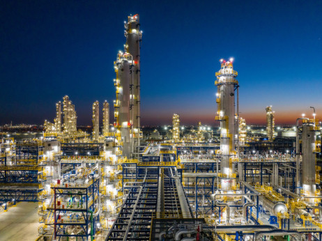 Po mesecih presežkov se kitajski petrokemični trg sooča s pomanjkanjem